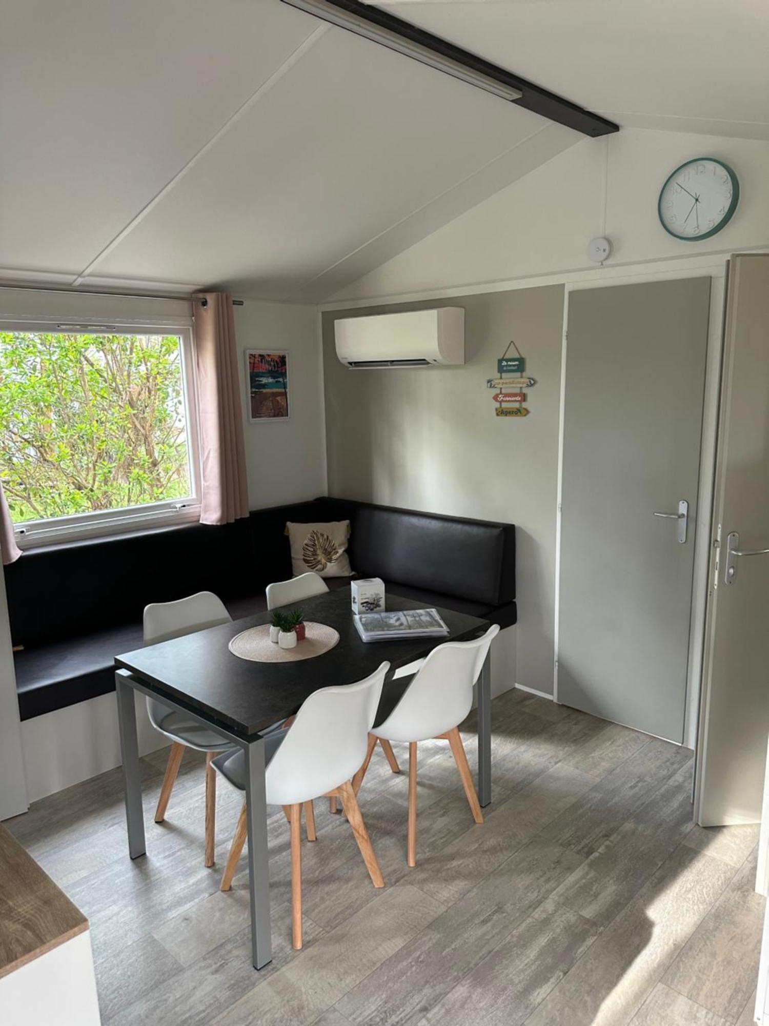 Campsite Mobilhome Mag Ced Les Dunes De Contis Piscines Et Saint-Julien-en-Born